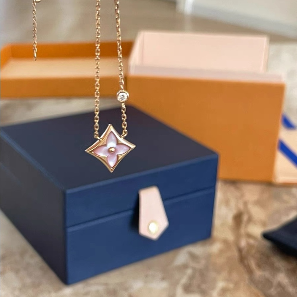 【SOLD】Louis Vuitton Color Blossom BB Star Pendant